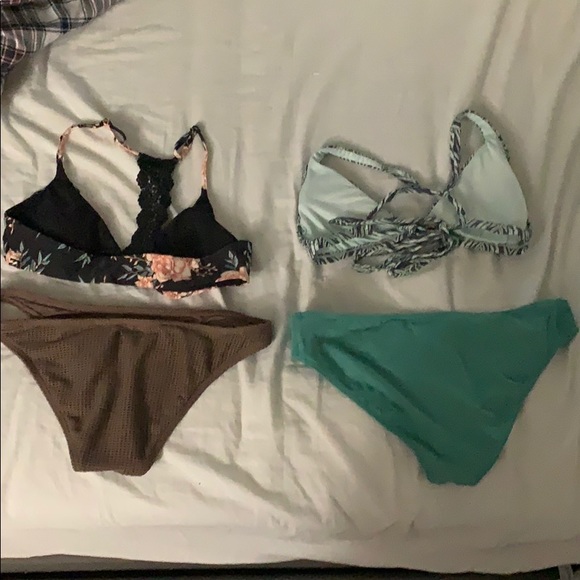 BILLABONG BIKINI SETS - Picture 2 of 2